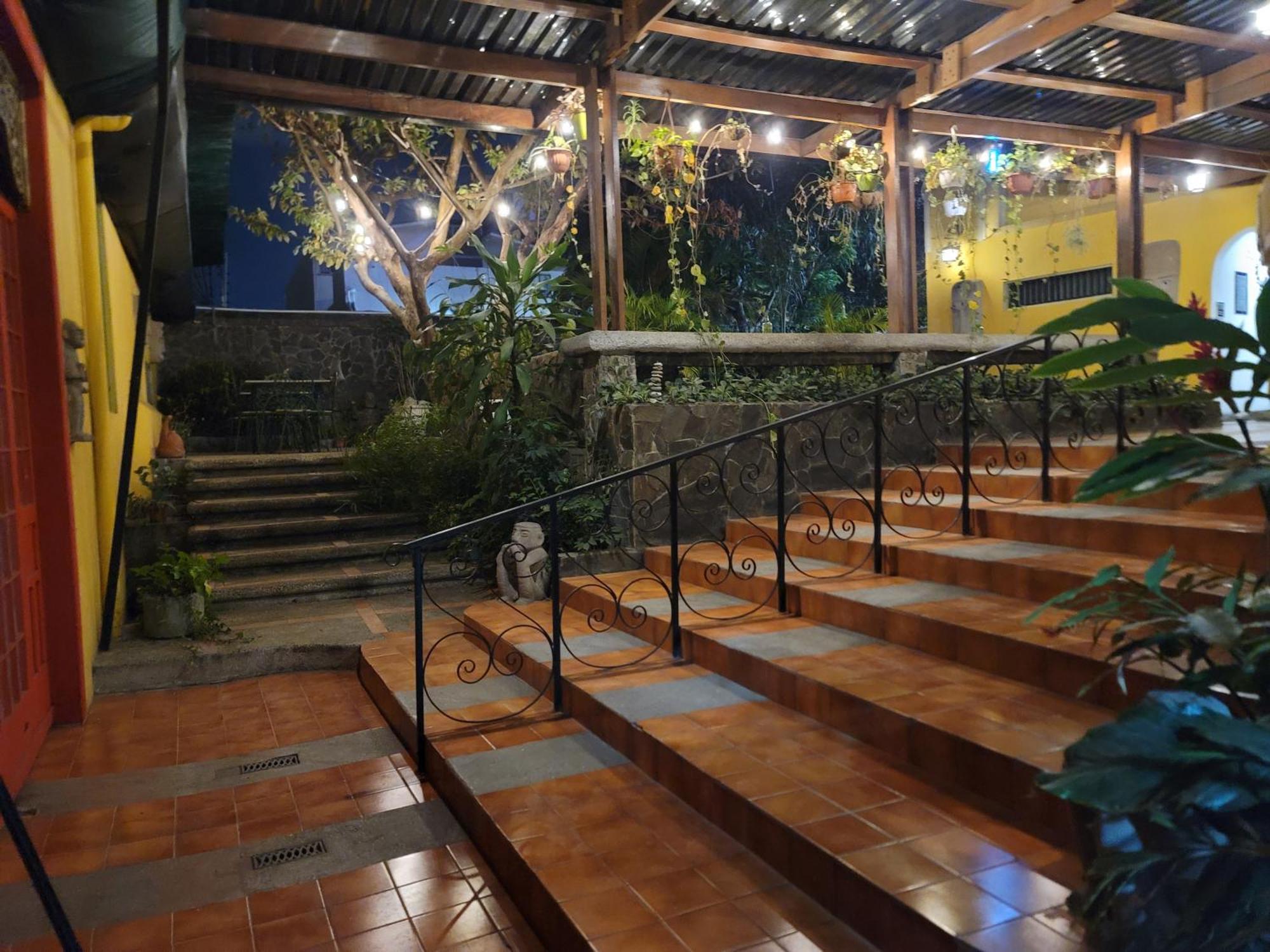 Whiskey Barrel Hotel San Jose  Bagian luar foto